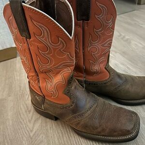 Justin Boots Men's Western Boots in Brown and Orange size 9